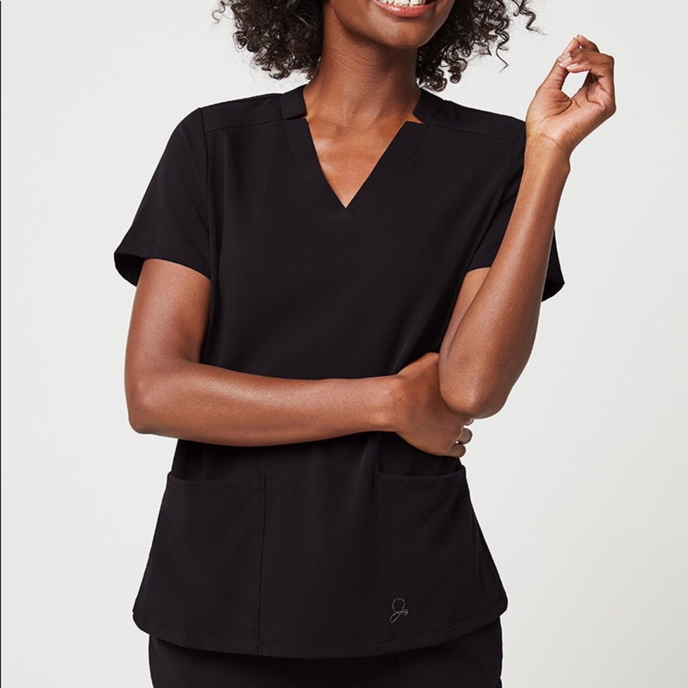 Jaanuu notched collar scrub top